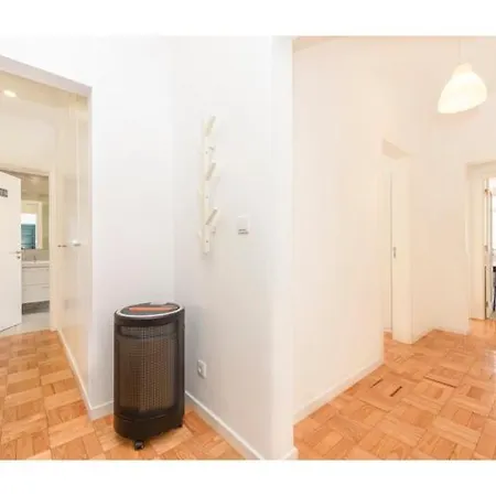 Houze Spacious 4 Bedroom Flat Near Zoo Appartamento